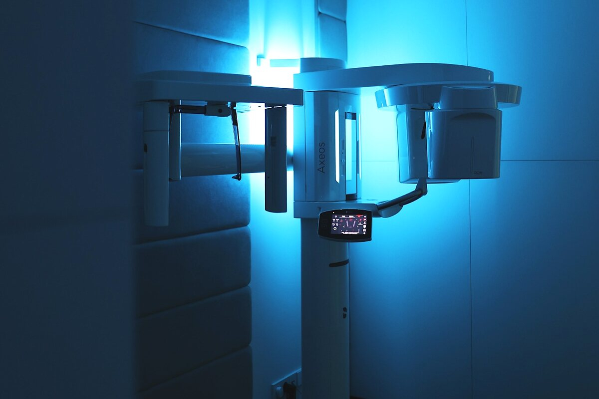 Комп’ютерна томографія зубів у Львові на томографі Axeos Dentsply Sirona